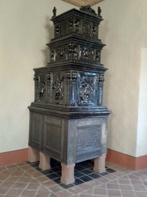 rekonstruierte Renaissance-Kachelofen rekonstruierte Renaissance-Kachelofen