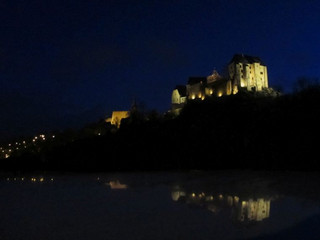 Dank unserer Beleuchtungspaten erstrahlt die Burg in der Nacht.